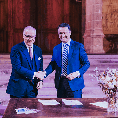 Signature de la convention pour la reconstruction des orgues de la cathédrale de Bordeaux